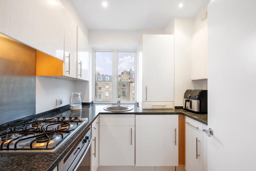 Apartment in London - More