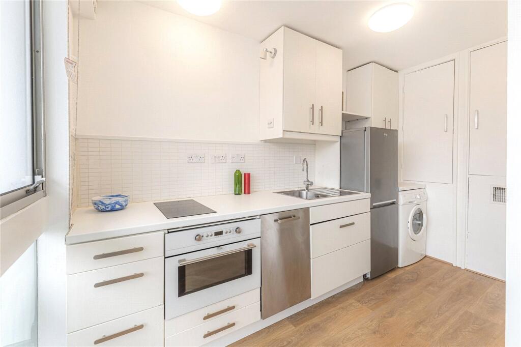 Apartment in London, City of Westminster - View 4