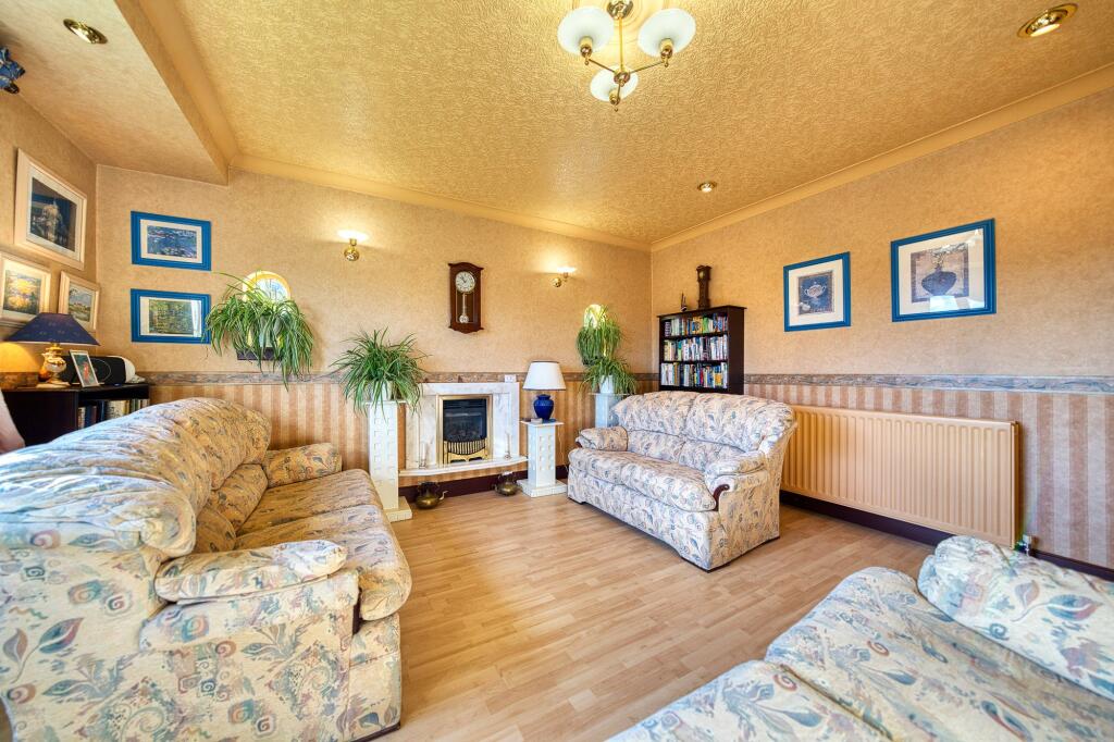 Ravelston Road, Bearsden photo 4