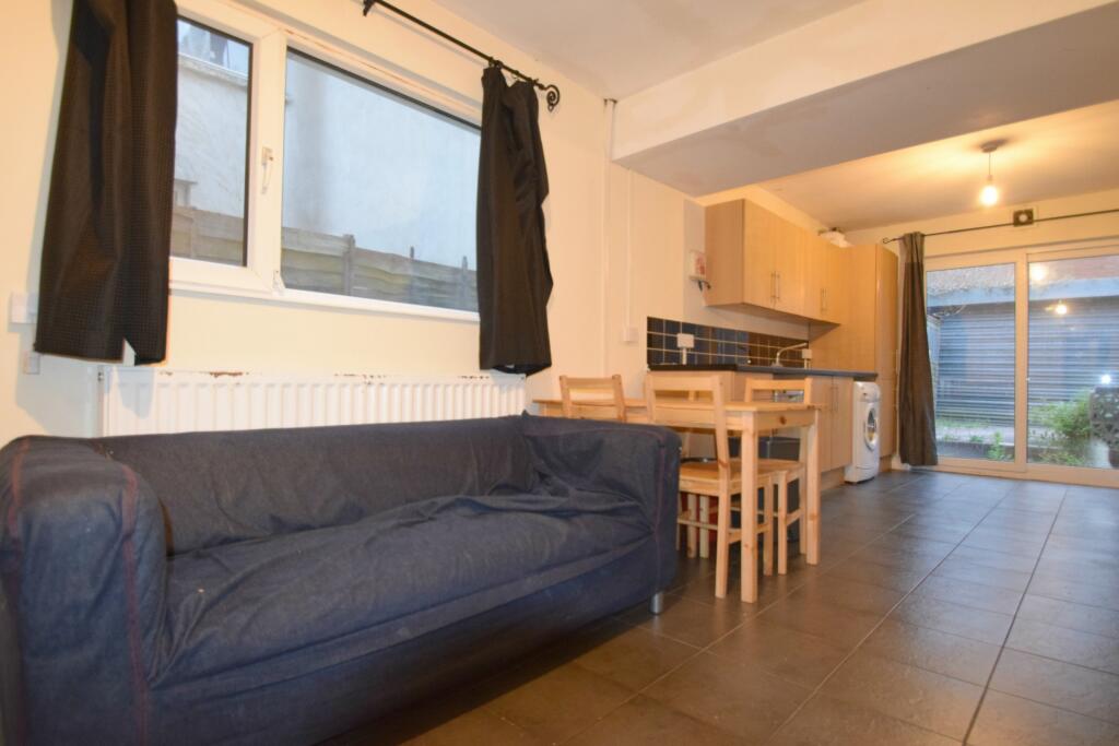 House in Cardiff - View 3