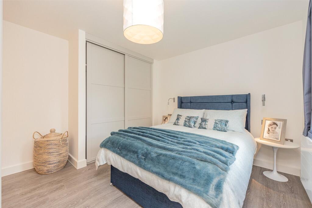 Apartment in Cambridge - View 5