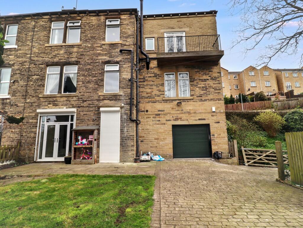 Main image of property: New Lane, Siddal, HX3