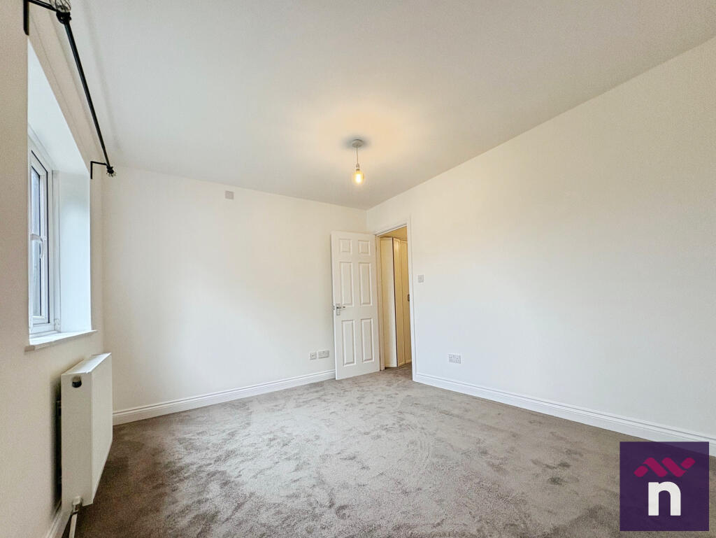 Apartment in Warminster, Wiltshire - More