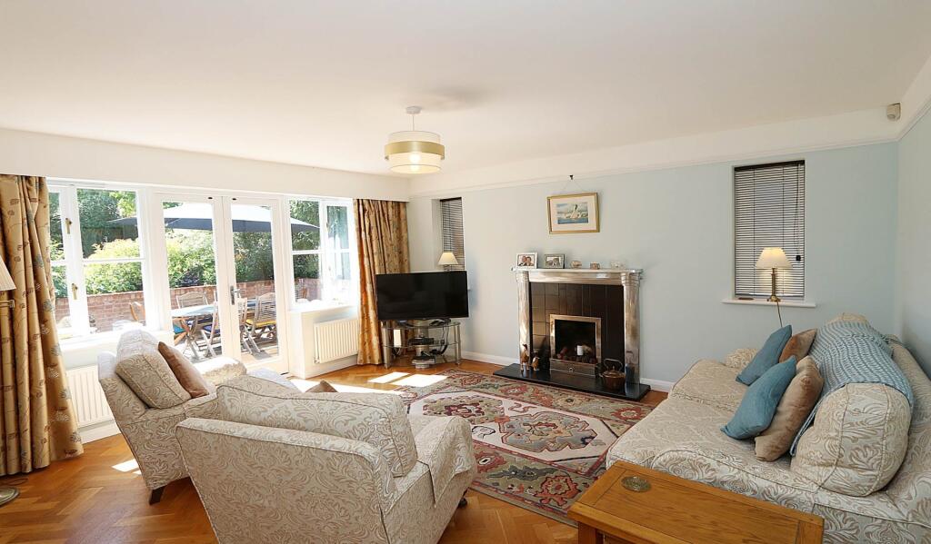 Blandys Lane, Upper Basildon photo 2