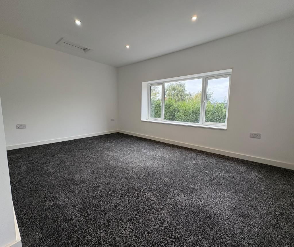Apartment in Stockport, Heaton Norris, Edgeley - View 3