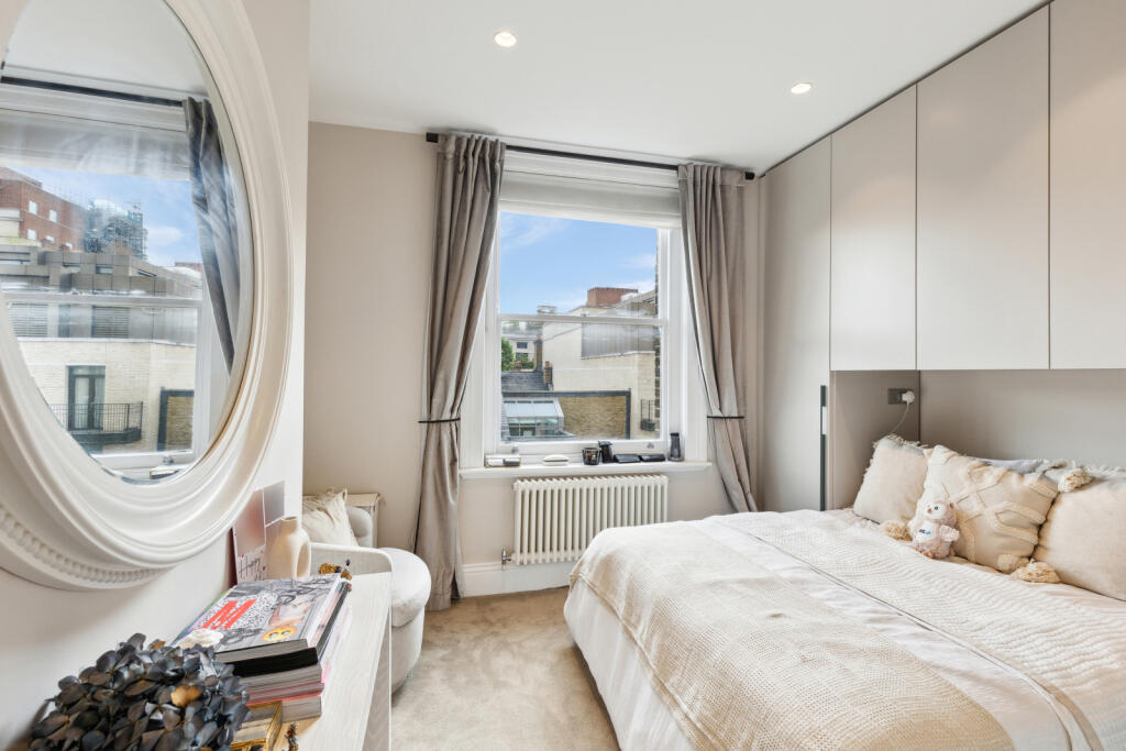 Apartment in London - View 5