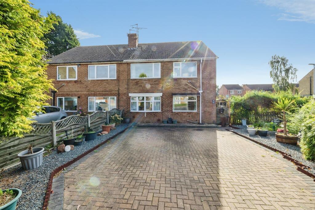 Dellfield Avenue, Lincoln photo 4