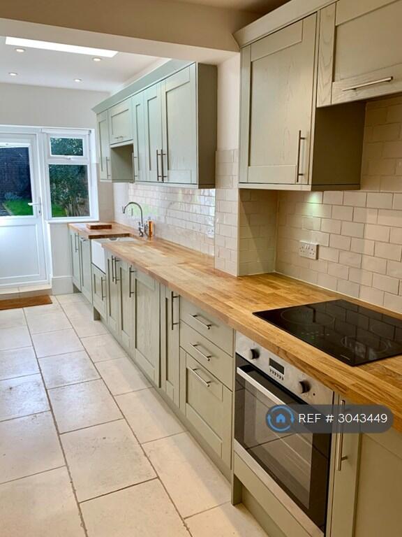 House in Sidcup, Halfway Street, Longlands - View 2