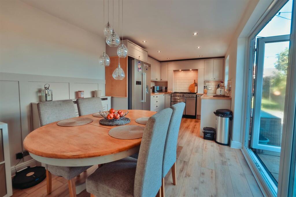 House in Dudley - View 5