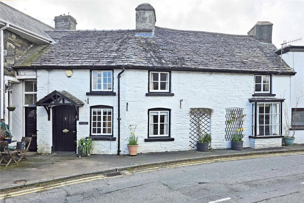 Y Ciliau, Church Street, Rhayader, LD6 - View 2