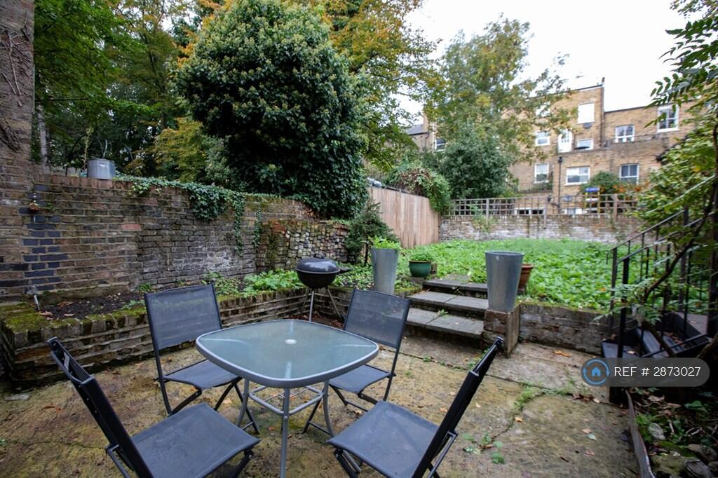 2 bedroom maisonette for rent