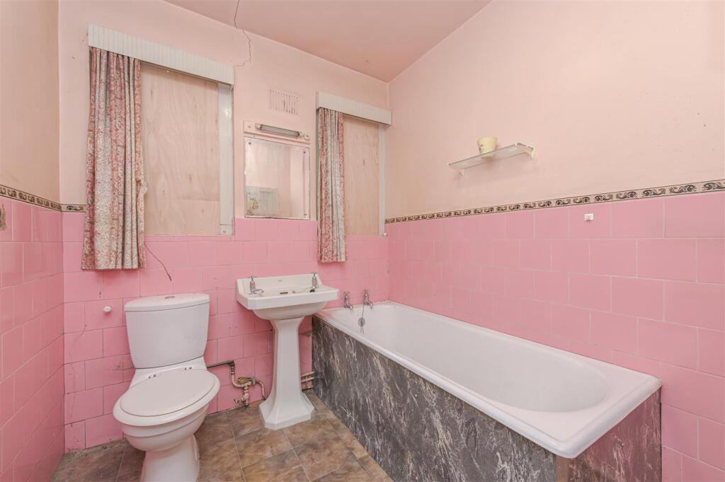 House in Leicester - View 5