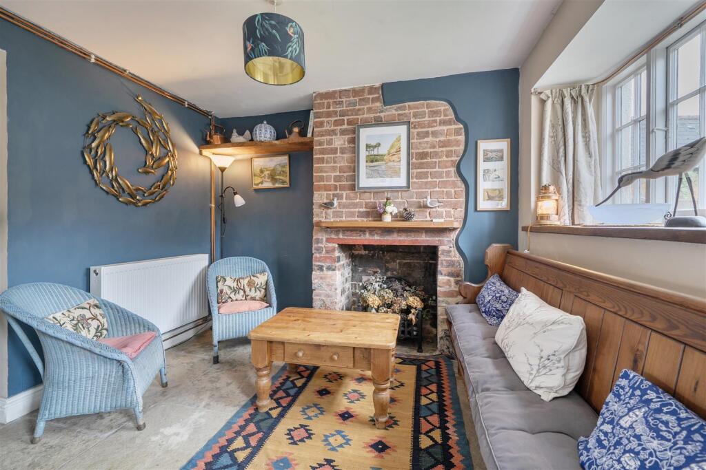 4 Fore Street, Otterton, Budleigh Salterton - More