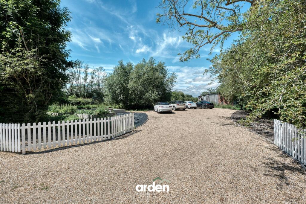 House in Wychavon, Little Inkberrow, Inkberrow - More