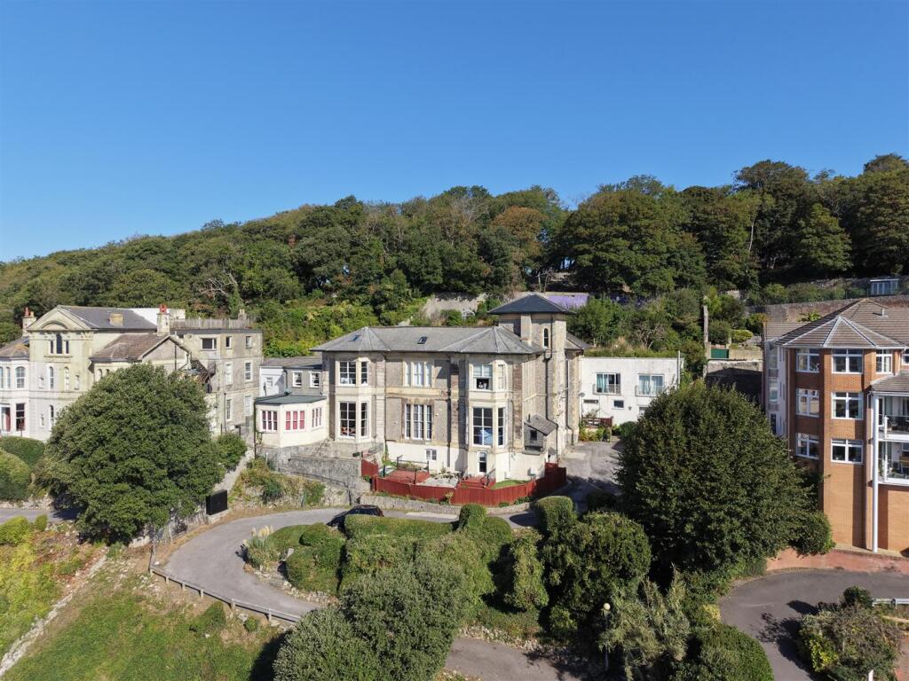 Apartment in Bristol - View 2