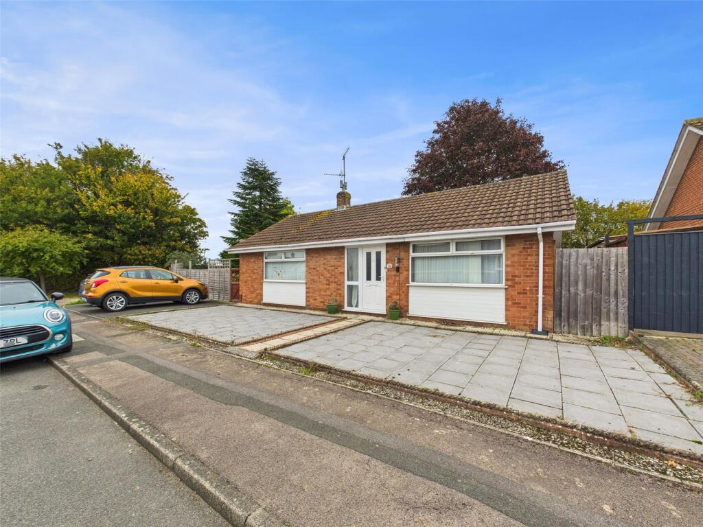 2-bed house on Avebury Close, Tuffley, Gloucester, Gloucestershire, GL4, £270,000