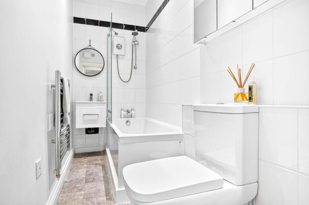 Apartment in London - View 5