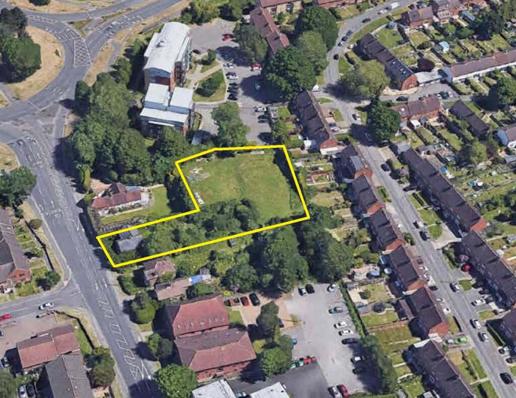 Main image of property: 48 London Road, Crawley RH10 8JQ
