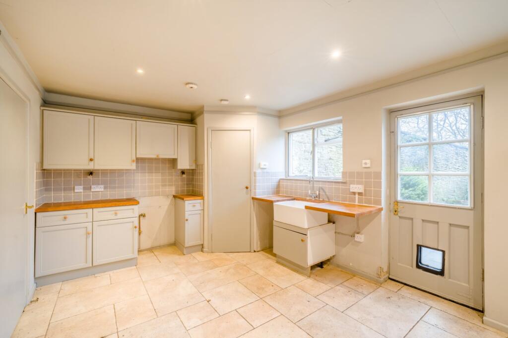 House in Cotswold, Chesterton, Cirencester - View 2