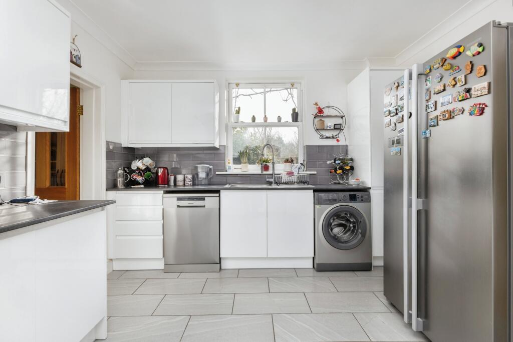 Merton Road, Watton, Thetford, Norfolk, IP25 photo 4