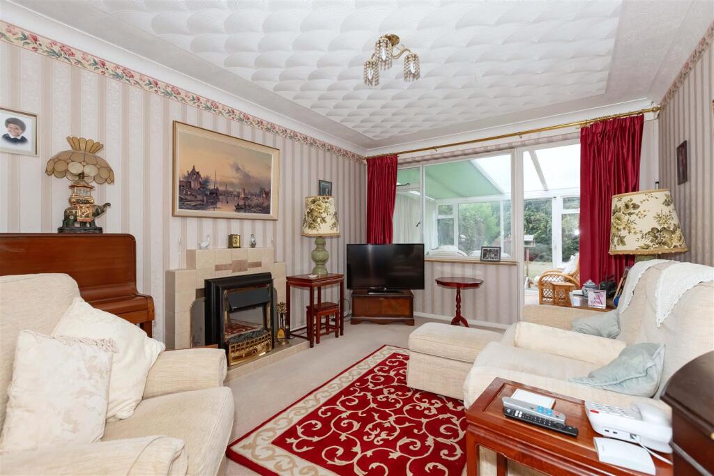 House in Adur, Sompting - View 4