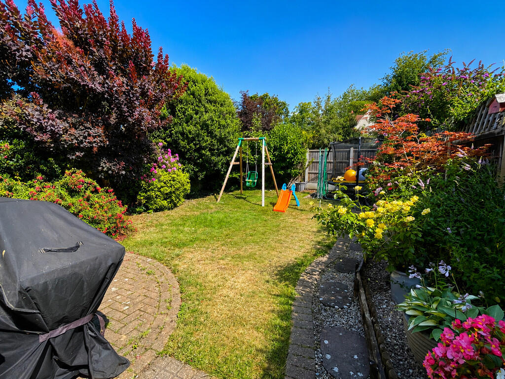 Thyme Road, Tiptree photo 4
