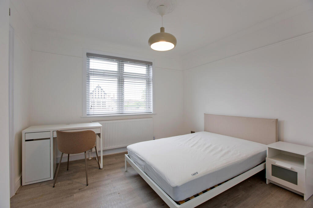 Main image of property: Riverway, London, N13