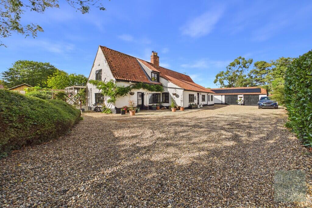 4-bed detached on The Street, Brooke, Norwich, £825,000