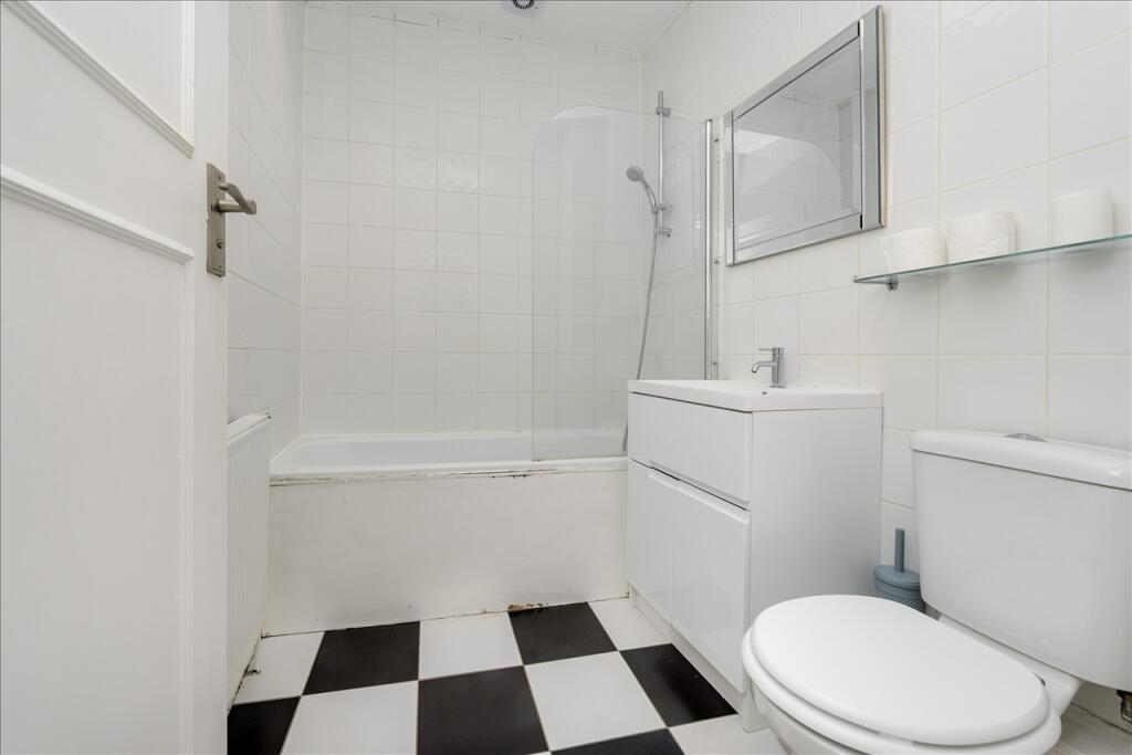 Apartment in London - View 4