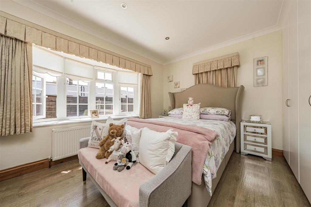House in St Albans, St Stephen - More