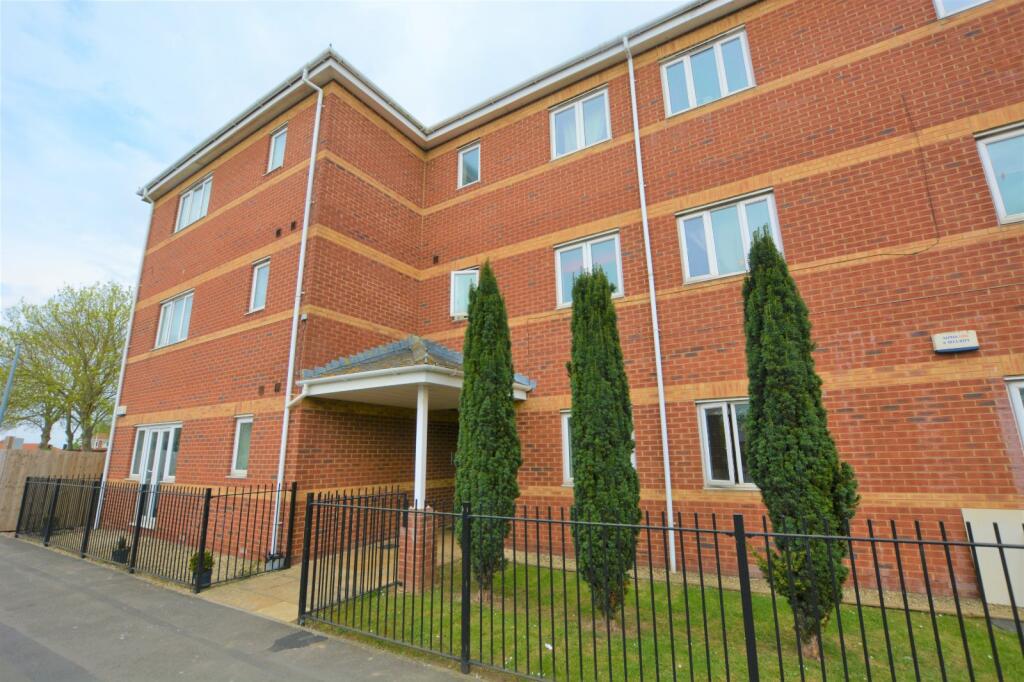 Main image of property: Bristol Road, Quedgeley, Gloucester, GL2