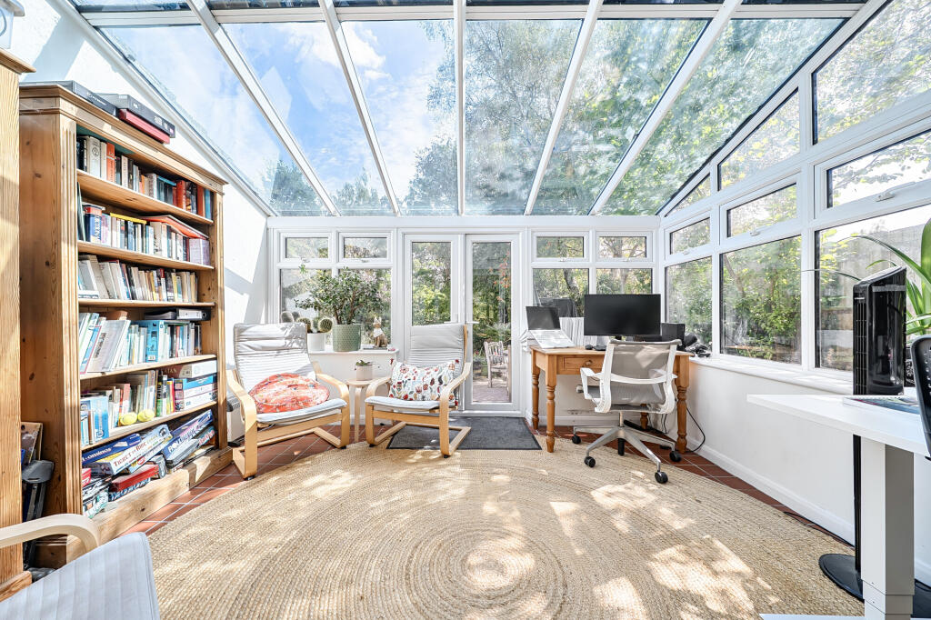 House in Tonbridge - More