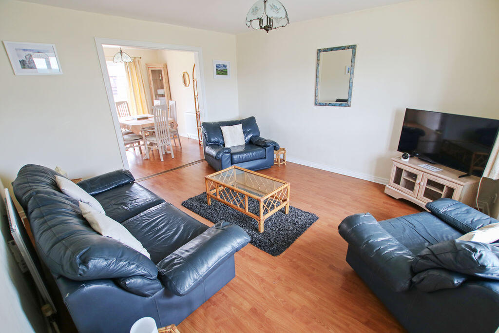 27 Creggan Lea, Port St Mary, IM9 5BE photo 4
