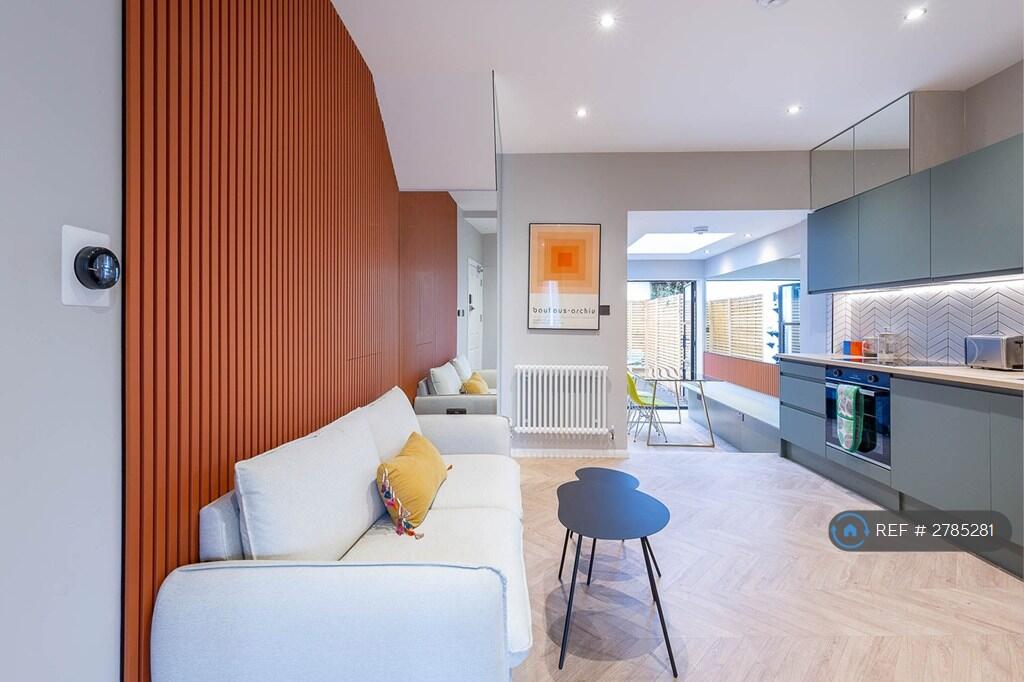 Main image of property: London, London, SE17