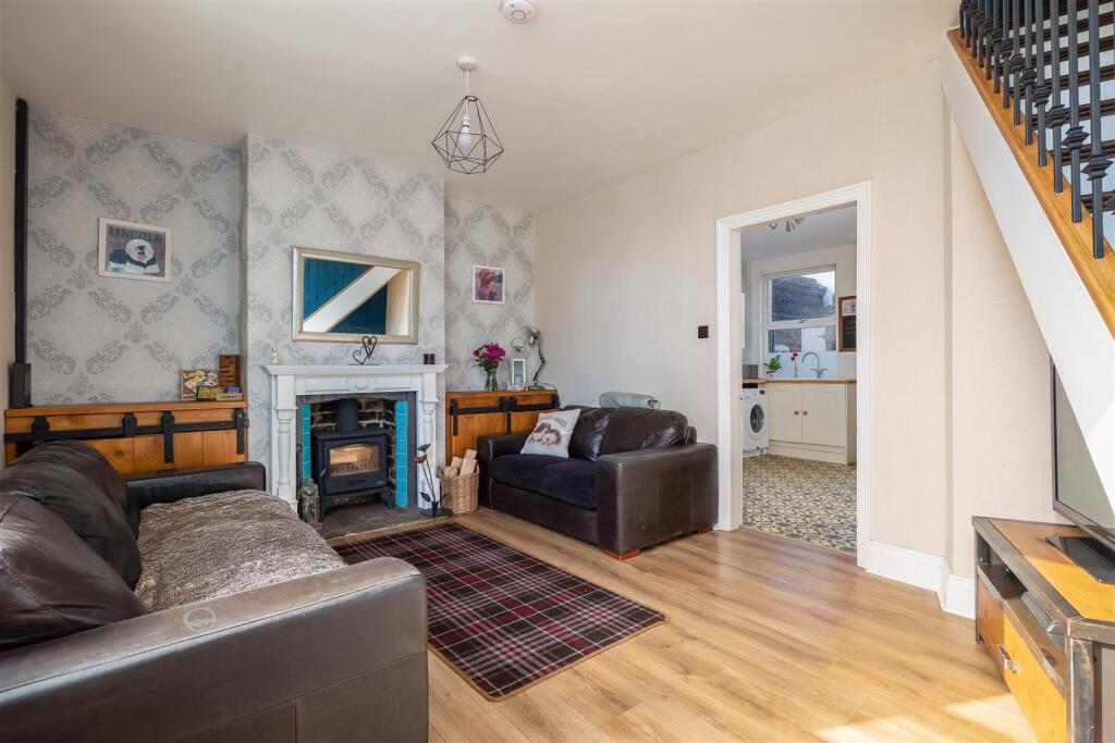 25, Outgang road, Pickering photo 3