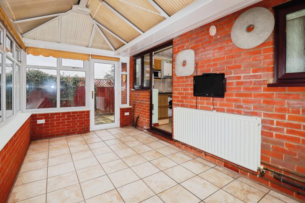 Redenhall Road, Harleston, IP20 photo 3