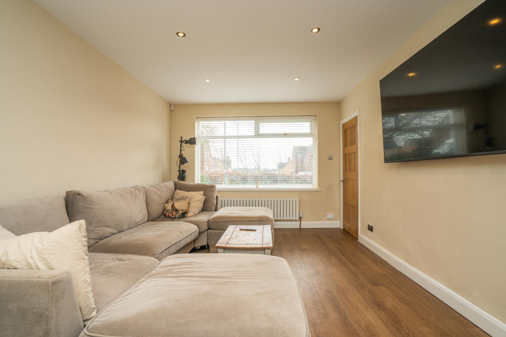 House in Leeds, West Yorkshire - View 3