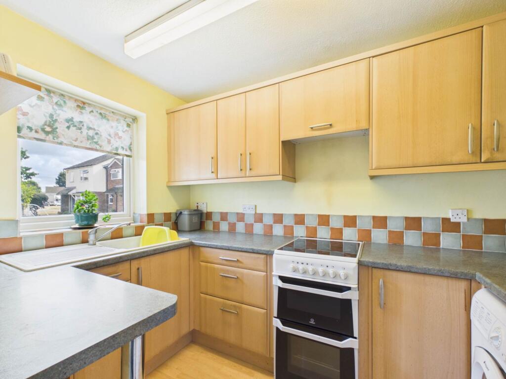 House in Hemel Hempstead, Haddenham - View 5