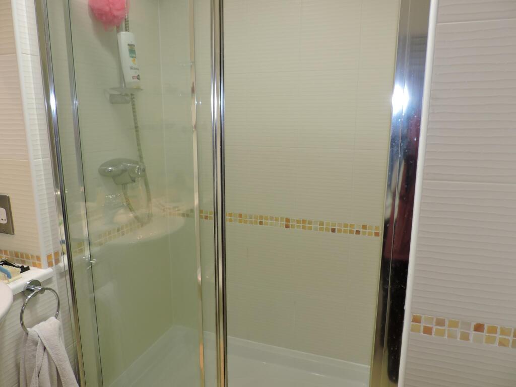 Apartment in Eastbourne, Midway Quay, Sovereign Harbour - More