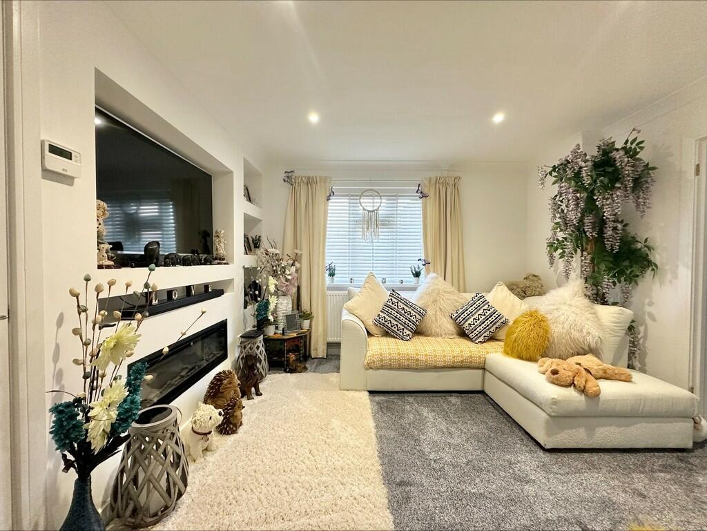 2-bed bungalow on Morton Crescent, Bradwell, £250,000