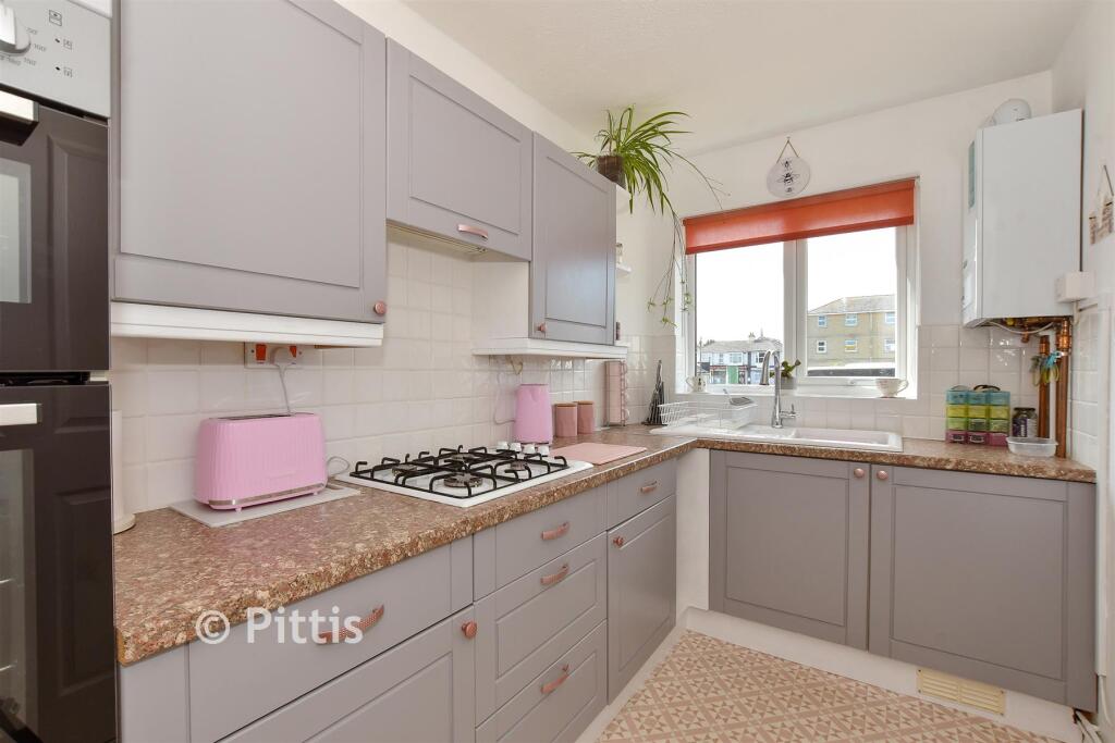Apartment in Portsmouth - View 3