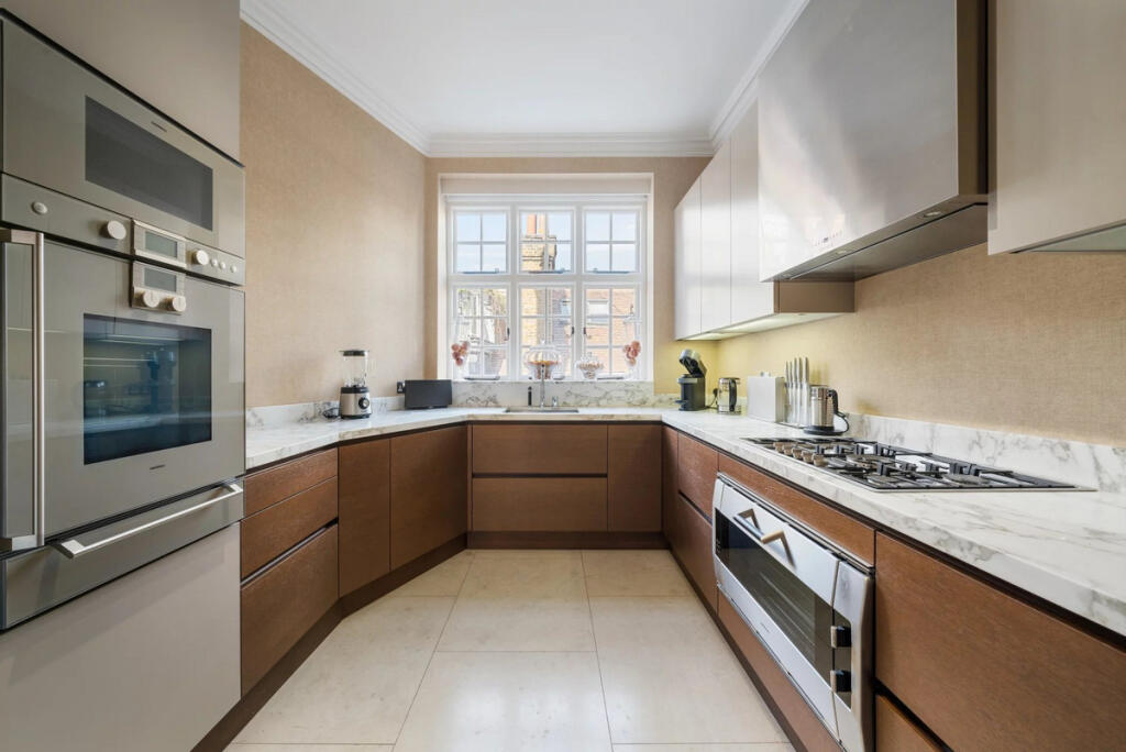 Main image of property: Mount Street, Mayfair, W1K