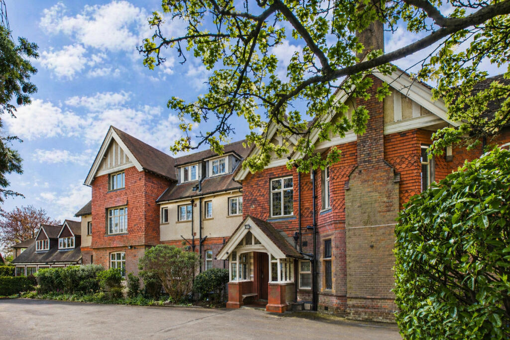 Main image of property: Cross Oak Road, Berkhamsted, HP4