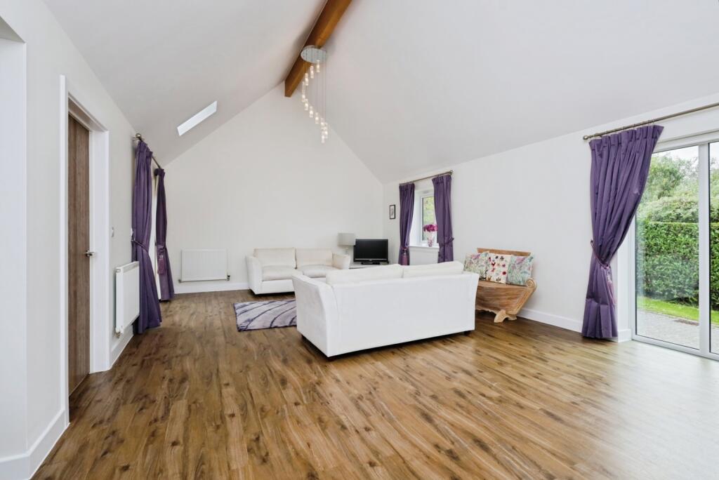 House in Tonbridge - View 5