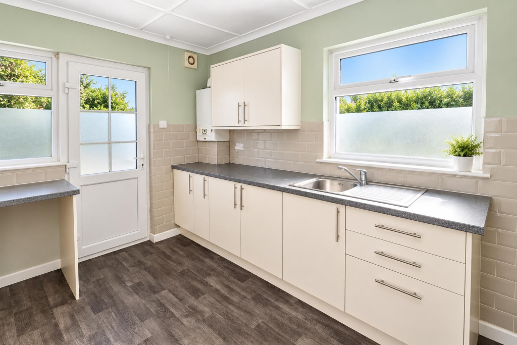 House in Tonbridge - View 3