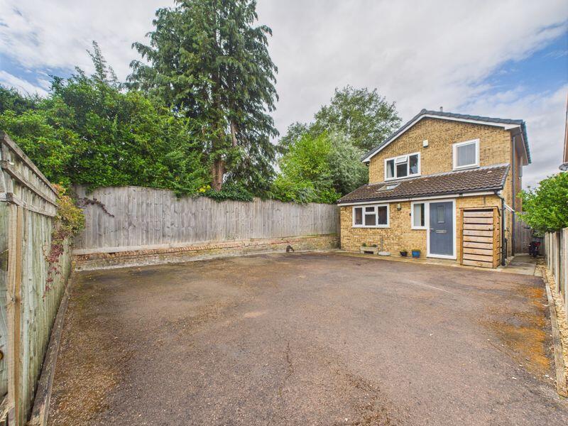 3-bed detached on Hillary Road, Cheltenham, £550,000