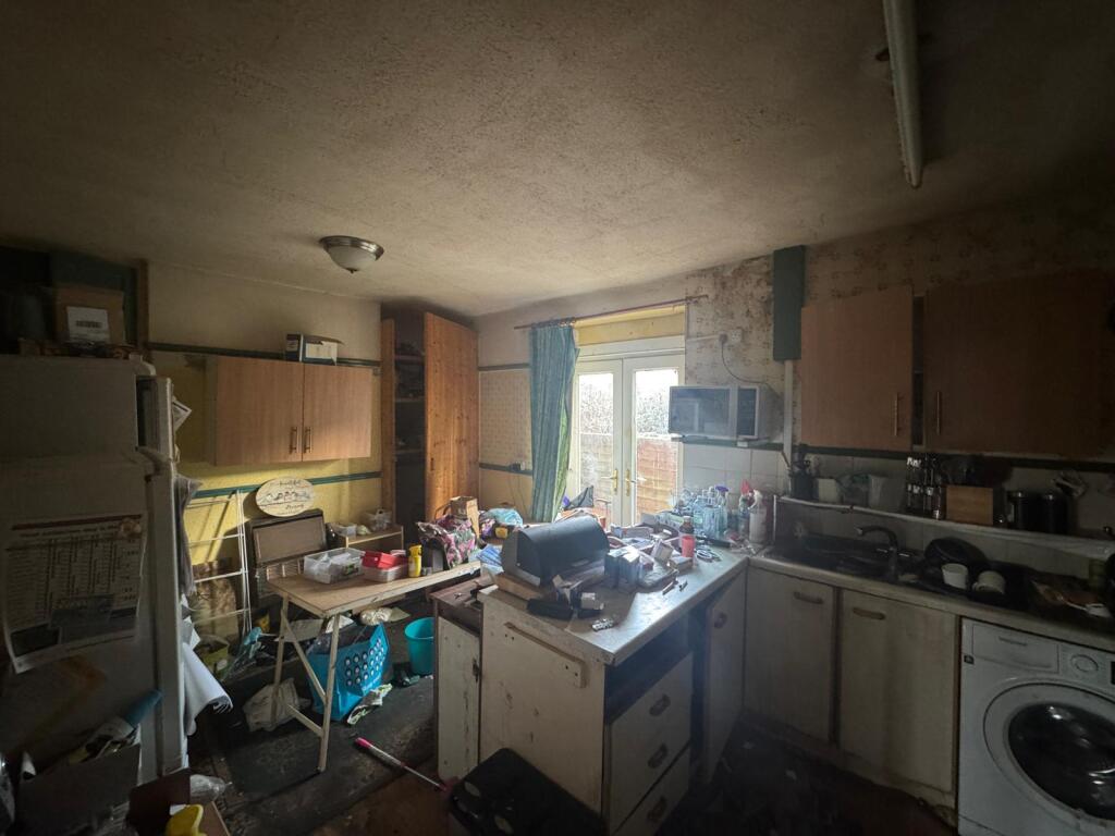 13, Waterloo Road, Stockport photo 4