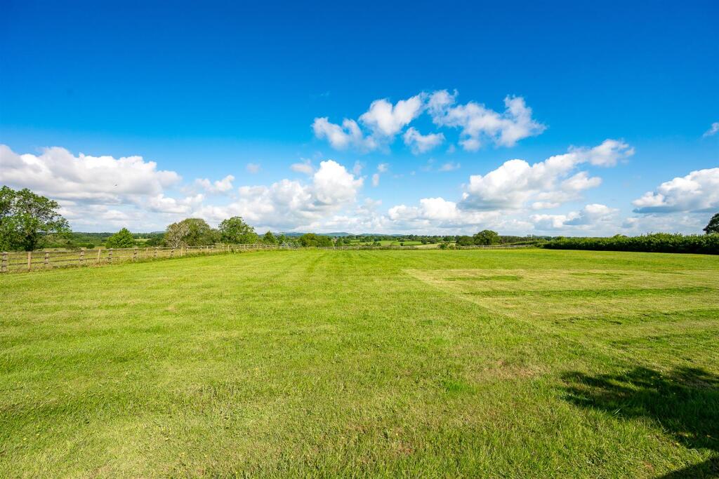 Meadow Acre, Wrenbury Frith, Nantwich CW5 8HN photo 2