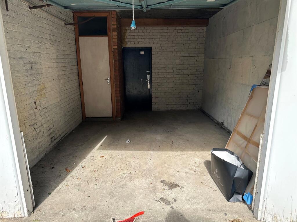 Joubert Mansions, Jubilee Place, London, SW3 photo 3