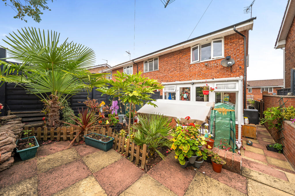 House in Leominster, Herefordshire - View 5